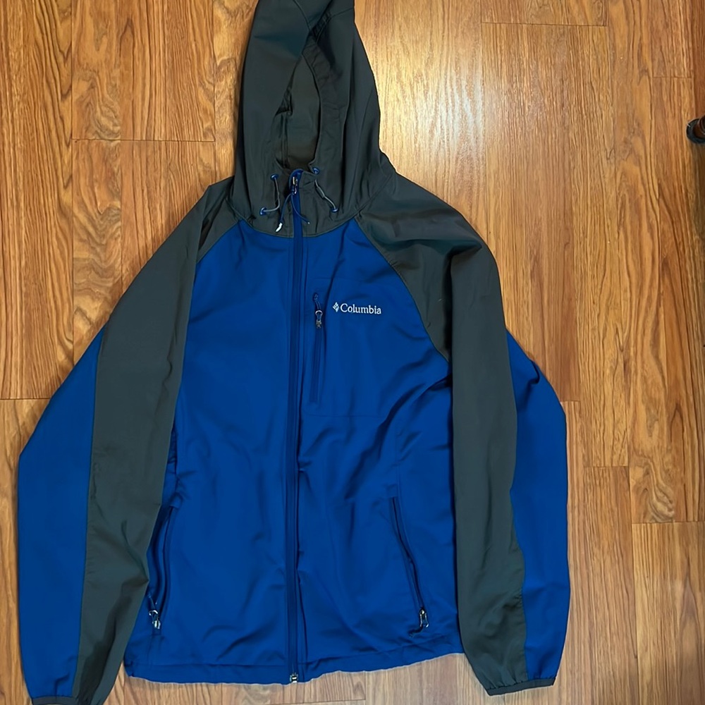 Large Columbia rain coat